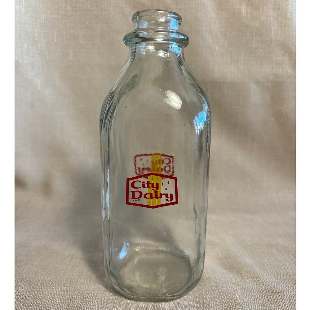 Vintage City Dairy One Quart 9" Clear Glass Milk Bottle Mold 2580 Bay City MI